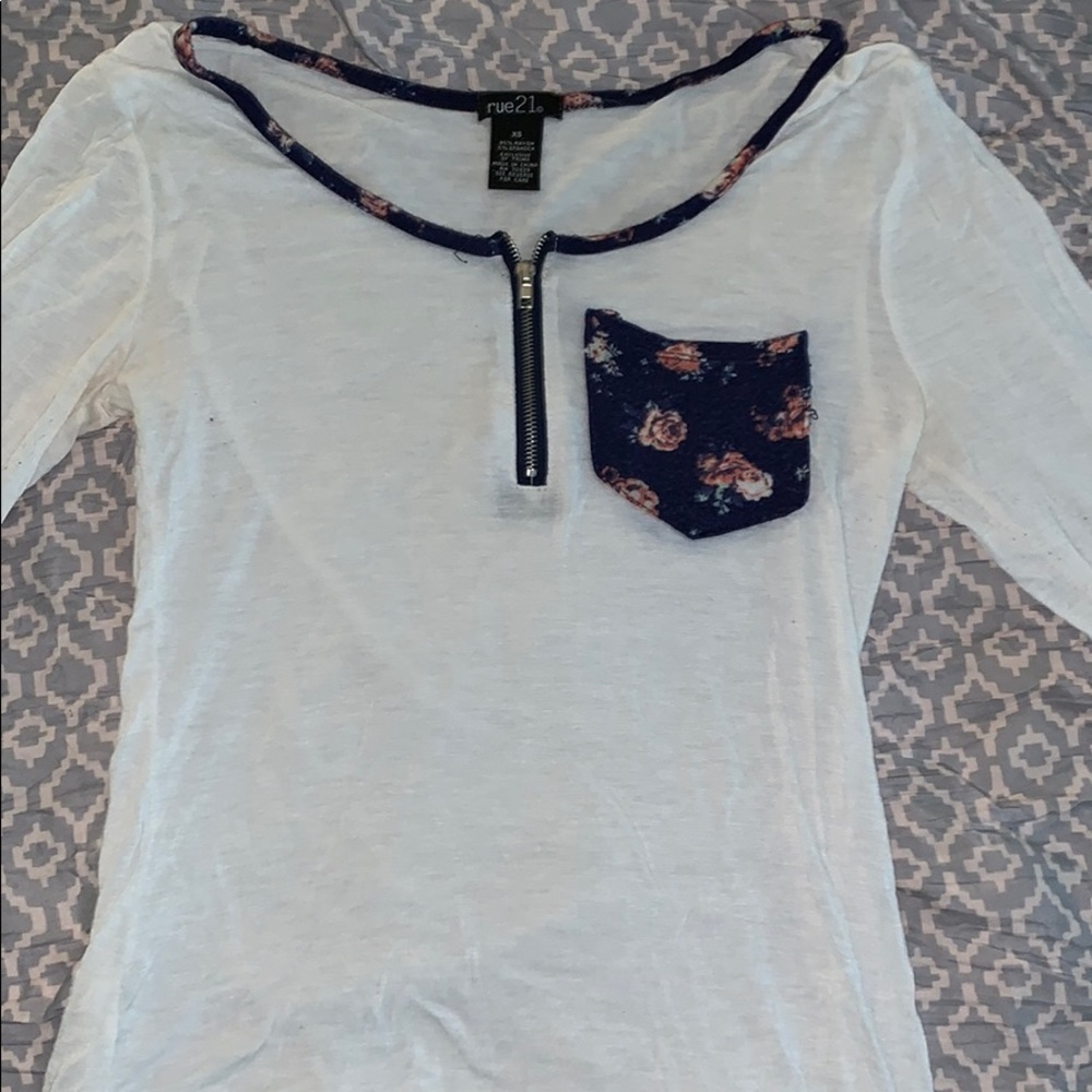Rue21 pocket t-shirt